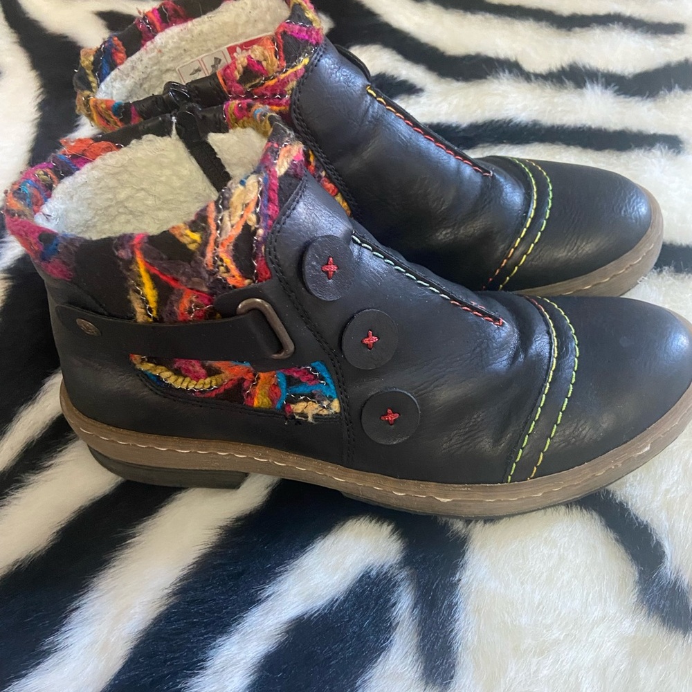 Women's Black Multicolor Ankle Boots - Picture 5 of 8